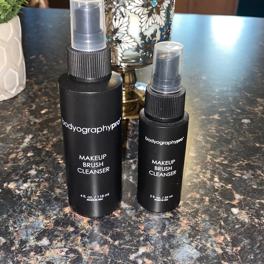 Bodyography Pro Makeup Brush Cleaner- Brand New